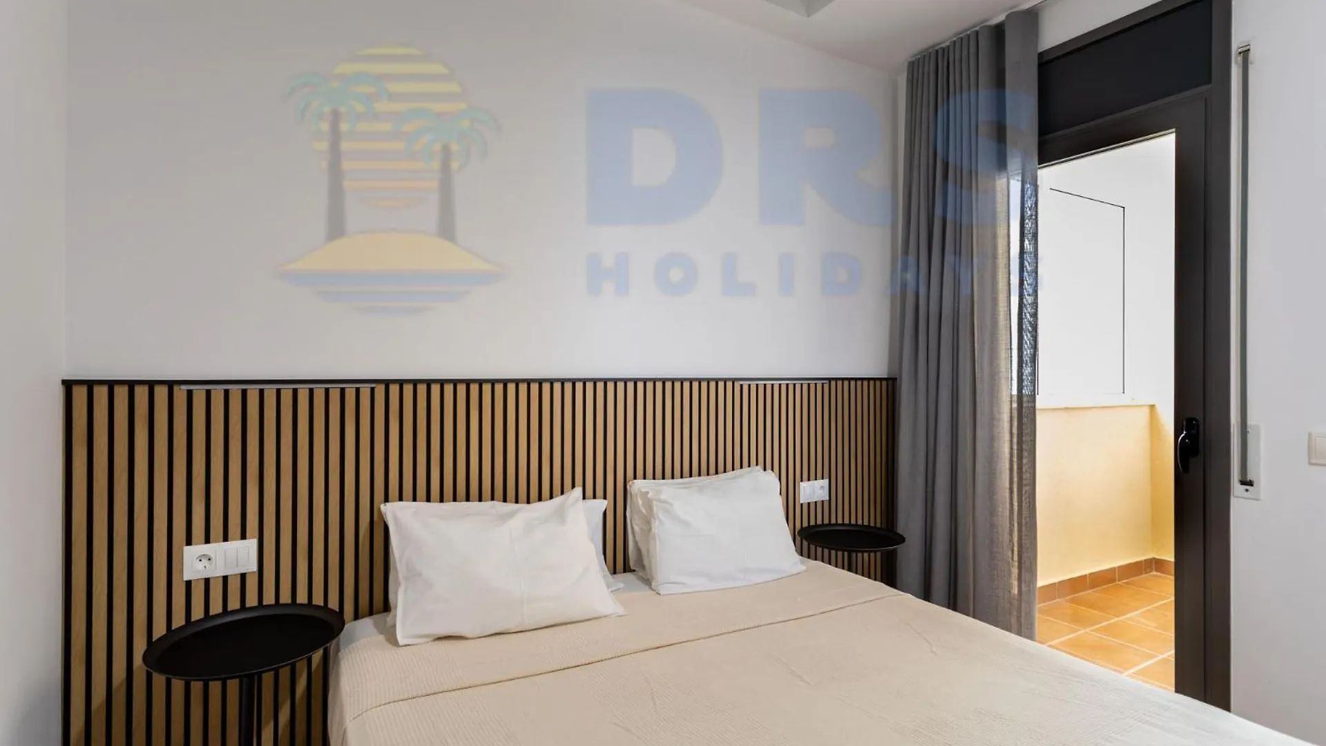 Mar De Vent -Apartments Lloret de Mar 0*,  Španělsko